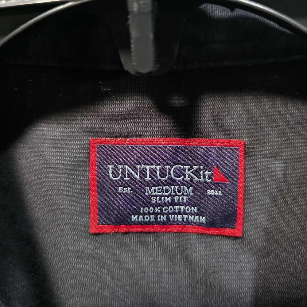 Untuckit Button Up Shirt Mens Medium Slim Fit Cotton Collared Short Sleeve - Picture 4 of 4